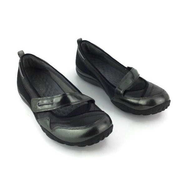 clarks deck shoes women